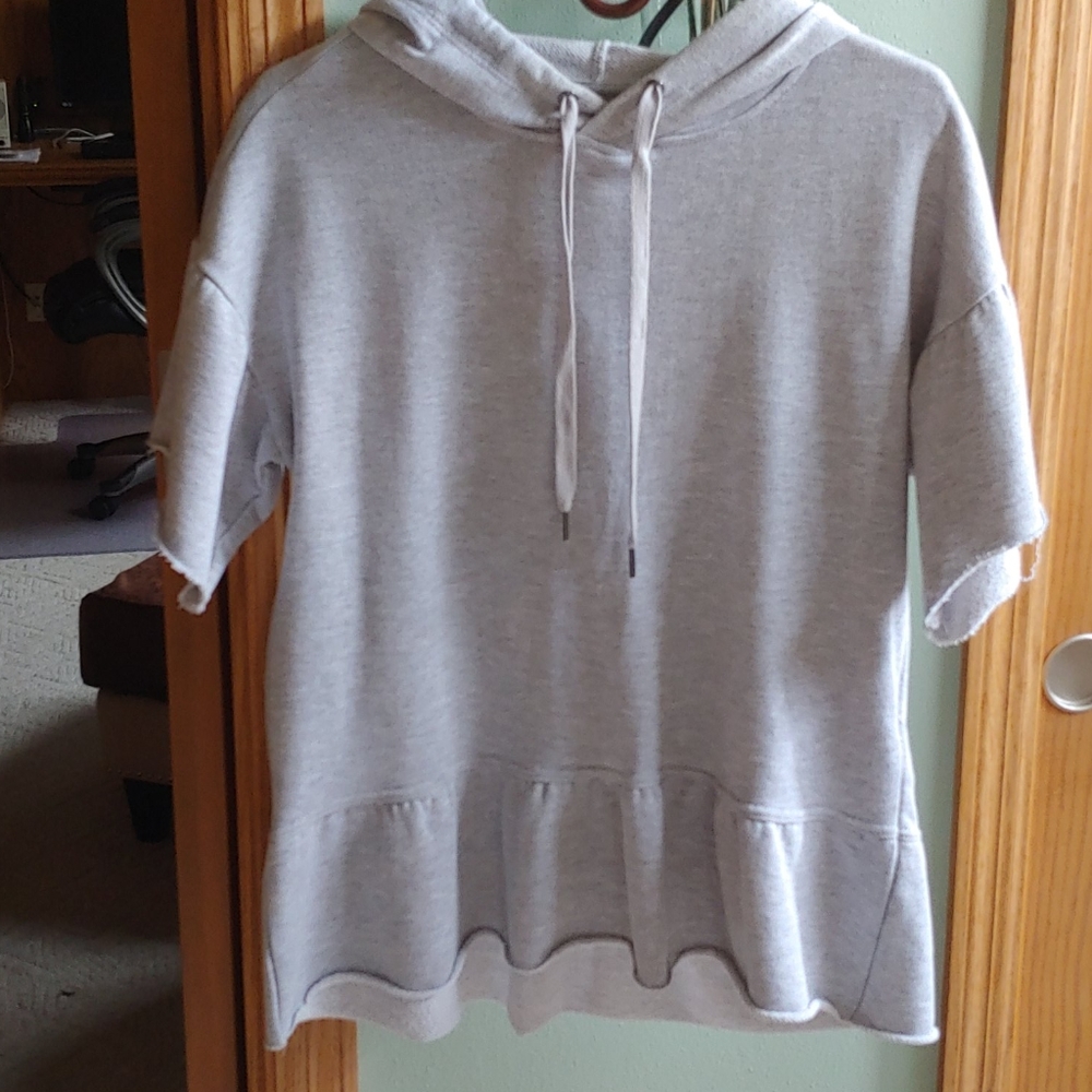 Sweatshirt - Picture 2 of 5